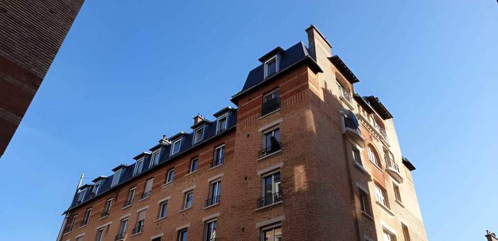 Immeuble ancien en briques et pierre de taille Créteil